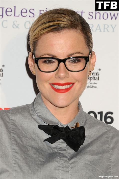 Kathleen Robertson . 1 - 35 of 35 for Images > Celebrity > Kathleen Robertson. brightness_medium. 322 889 Images | 5 366 Videos | 12 235 Celebrities | 161 895 Members
